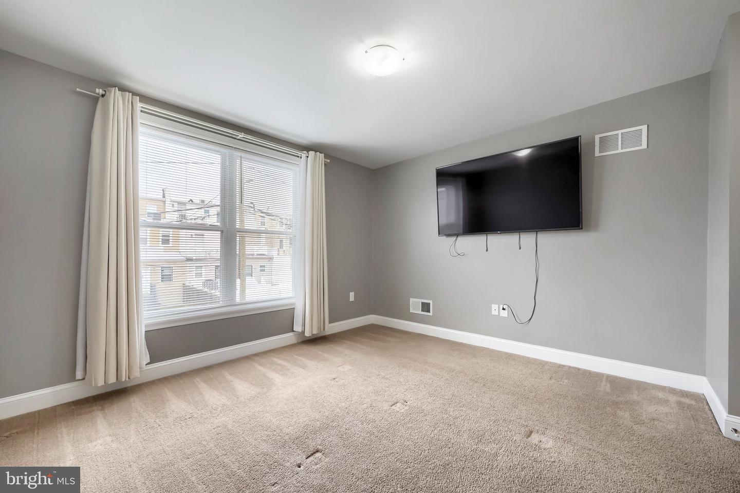 1016 Mcdonogh St Property Photo 16