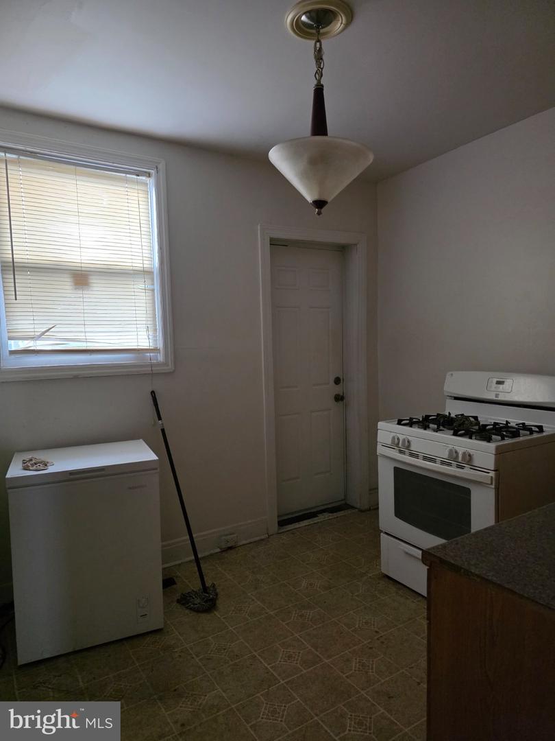 3 S Monastery Ave Property Photo 11