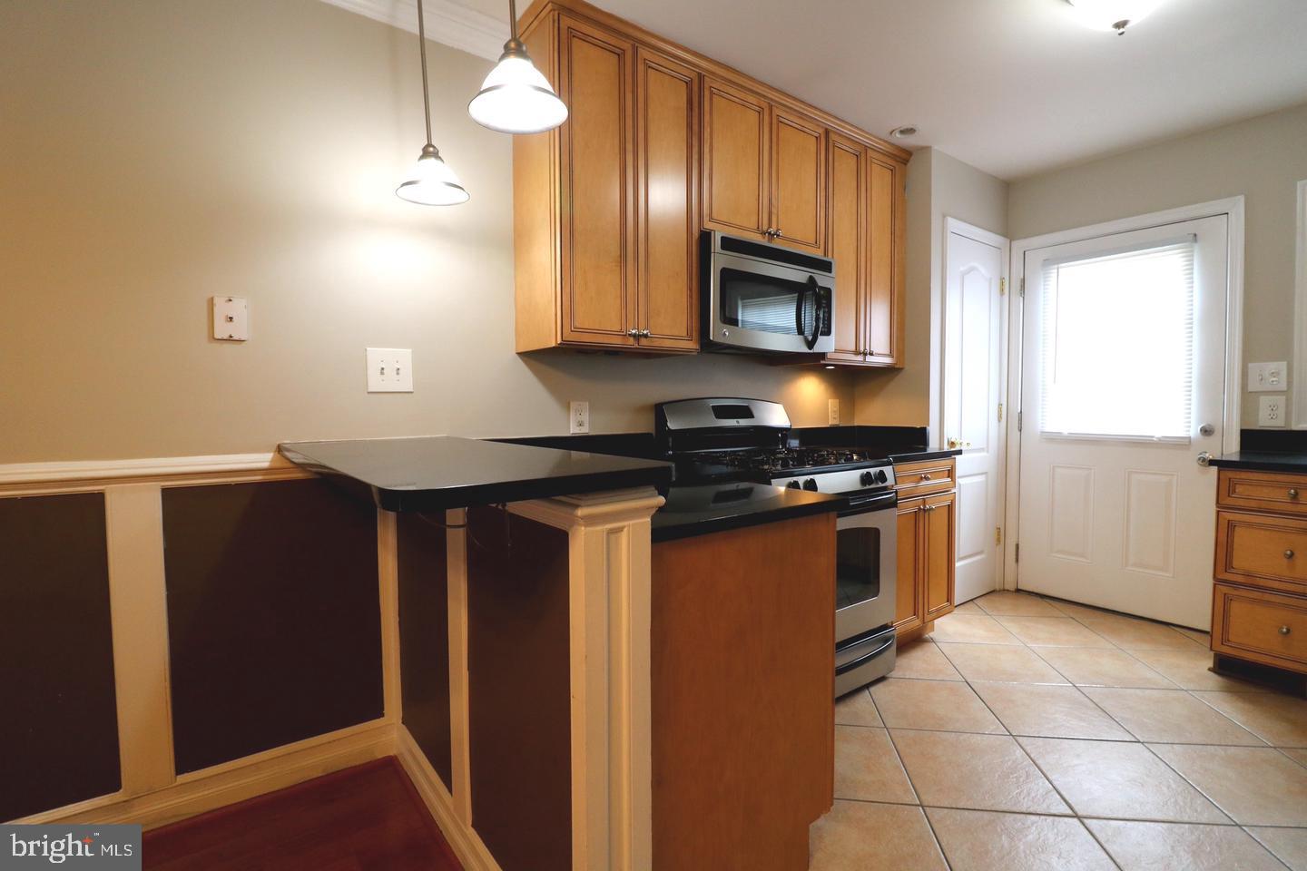 1605 Marshall St Property Photo 8