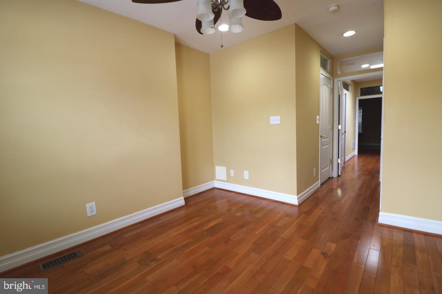 1605 Marshall St Property Photo 14