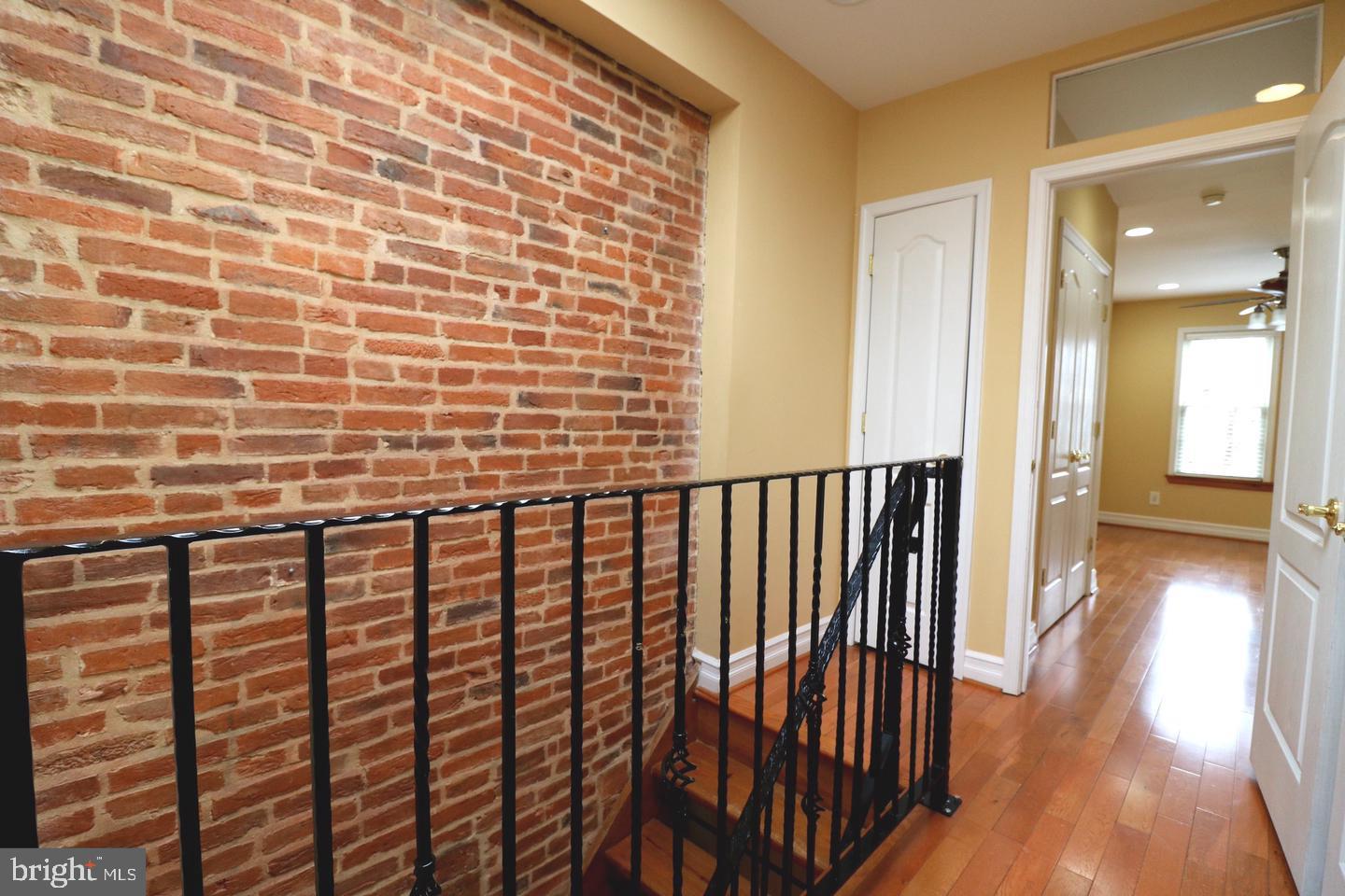 1605 Marshall St Property Photo 17