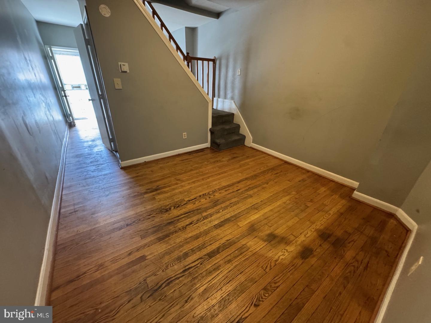 1139 SARGEANT ST Property Photo 1