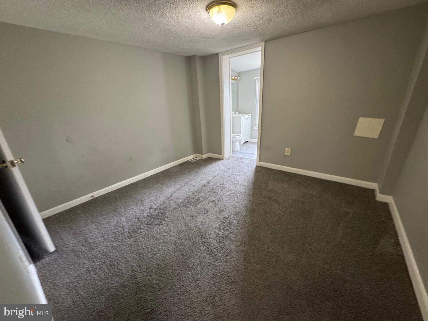 1139 Sargeant St Property Photo 8
