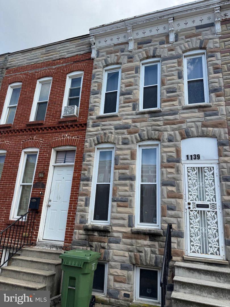 1139 Sargeant St Property Photo 16