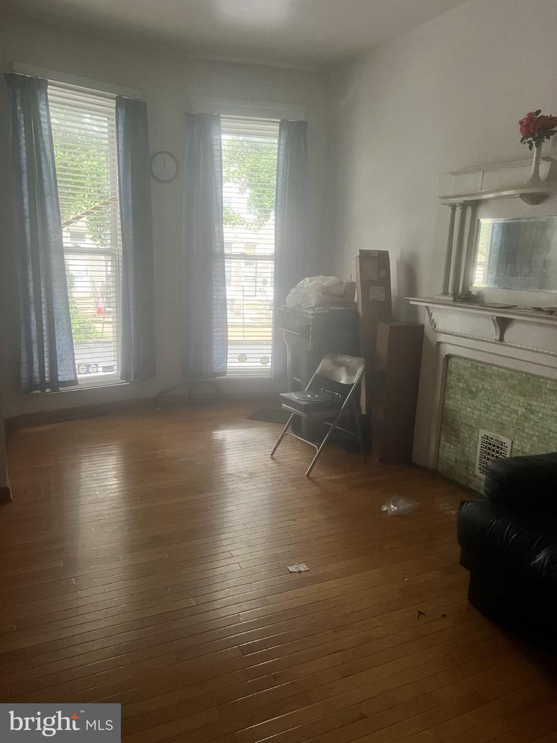 1919 Oak Hill Ave Property Photo 2