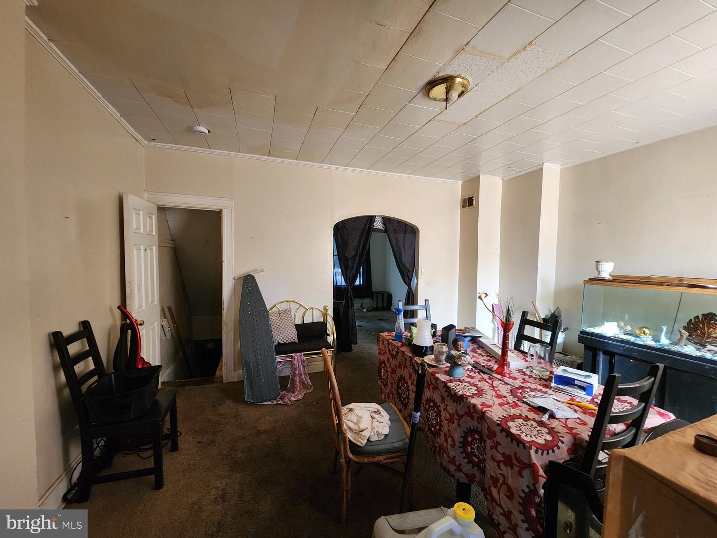 439 N East Ave Property Photo 7