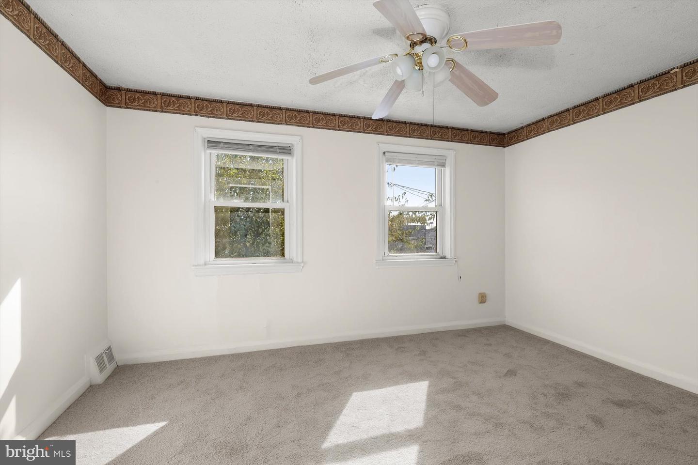 6321 Brown Ave Property Photo 11