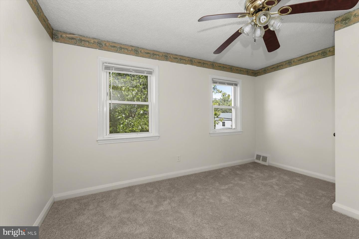 6321 Brown Ave Property Photo 15
