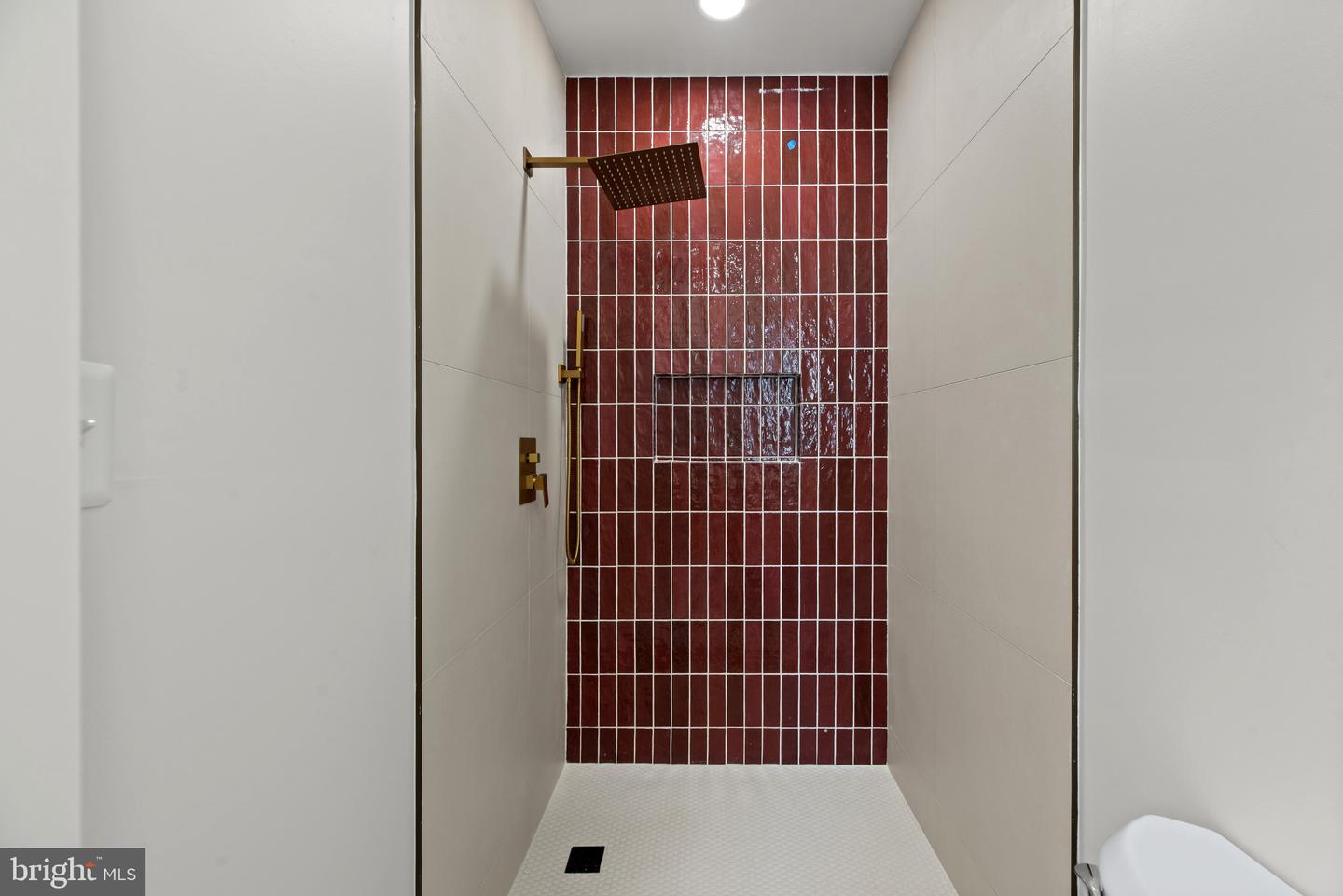 128 N Mount St Property Photo 32