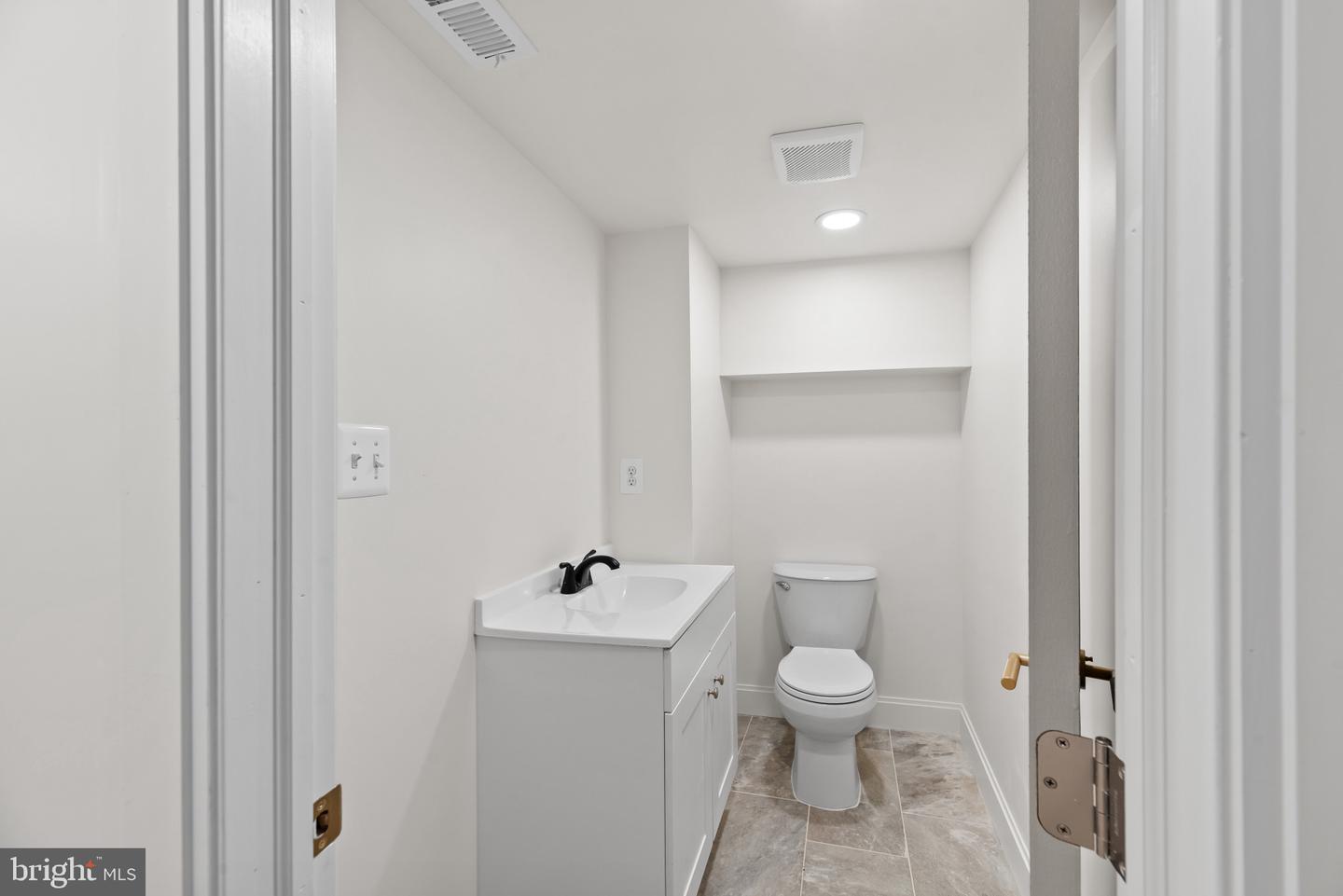 128 N Mount St Property Photo 34
