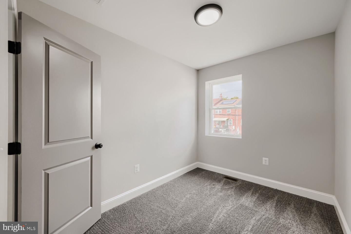 1412 N Potomac St Property Photo 14