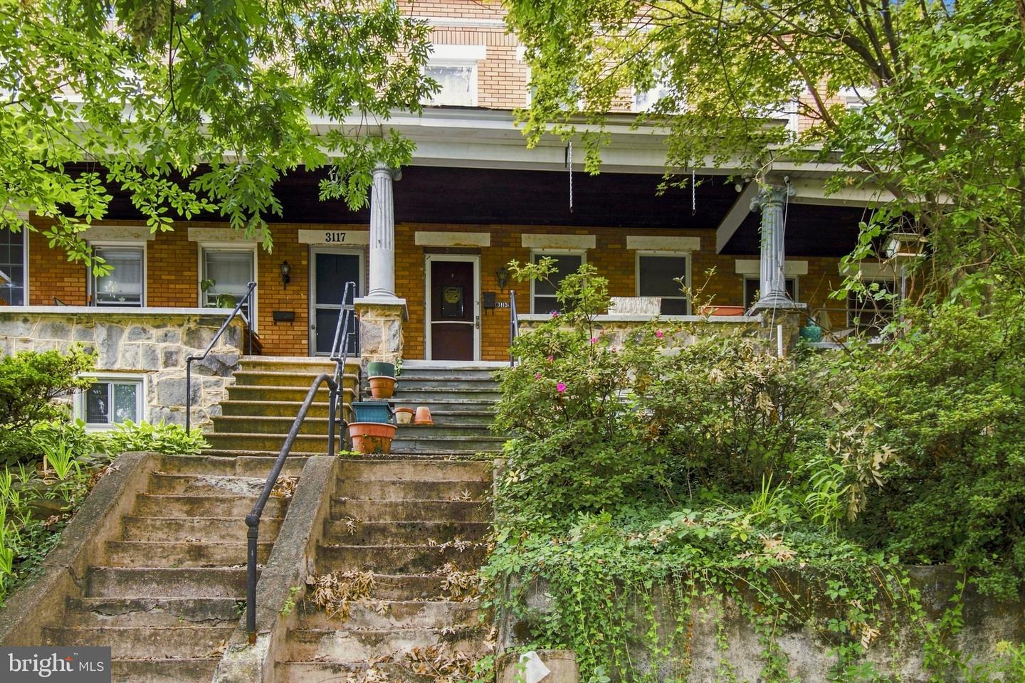 3115 CHESTNUT AVE Property Photo 1