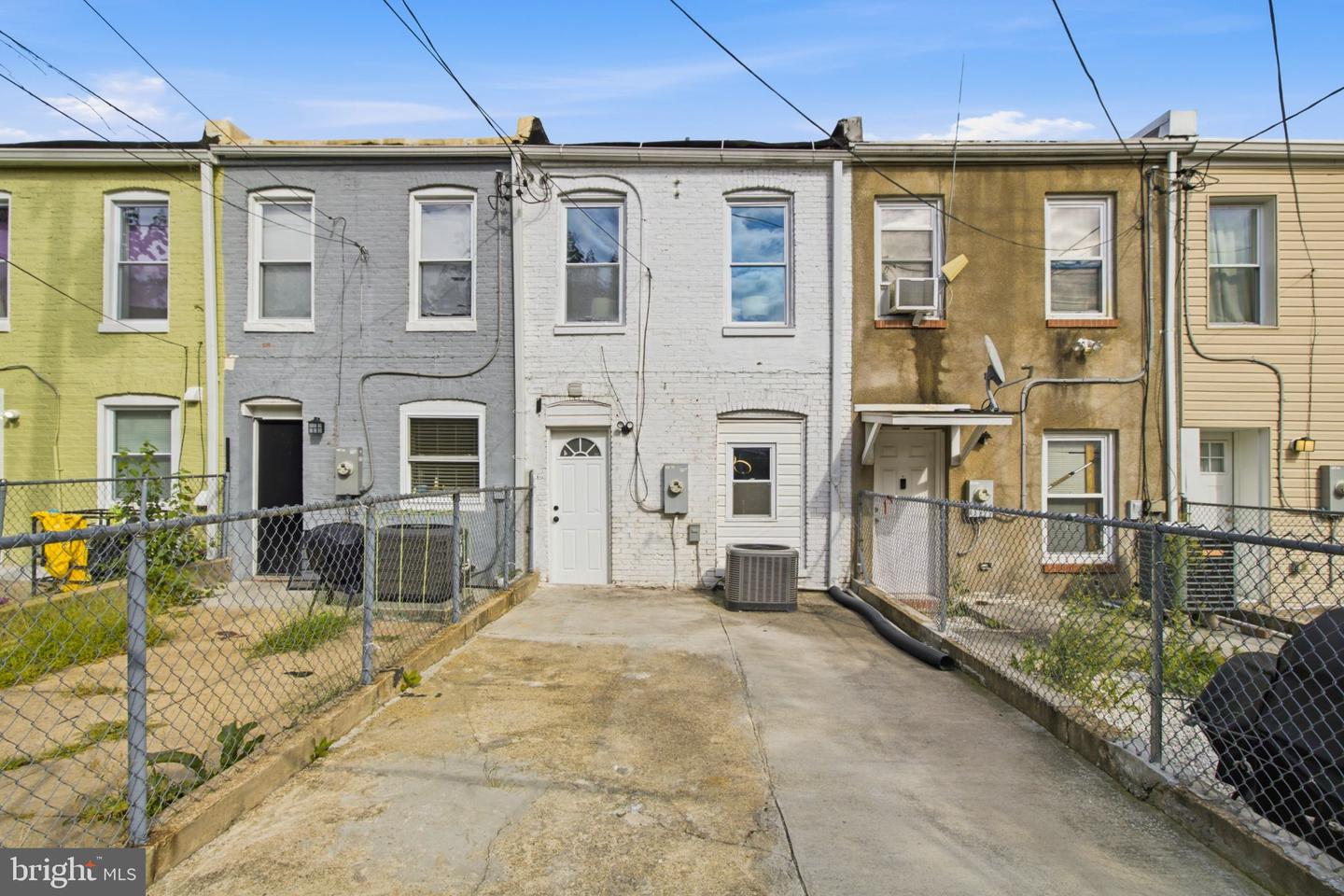814 N Rose St Property Photo 24