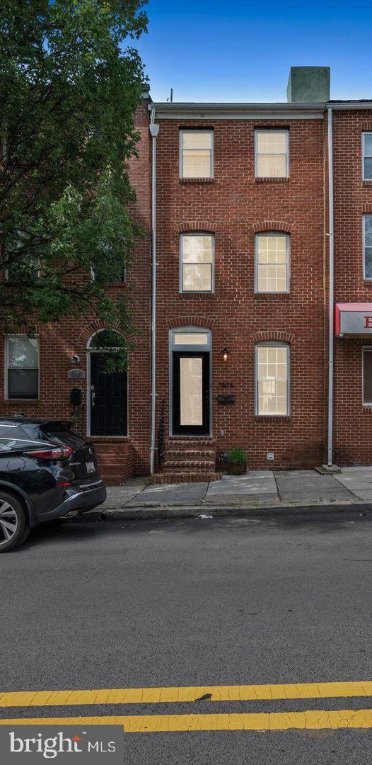 1814 E Pratt St Property Photo 2