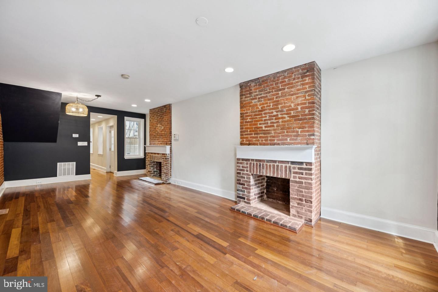 1814 E Pratt St Property Photo 5