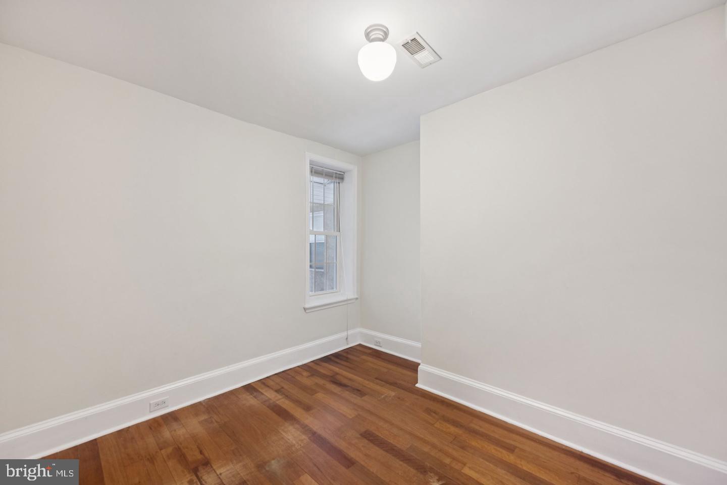 1814 E Pratt St Property Photo 14