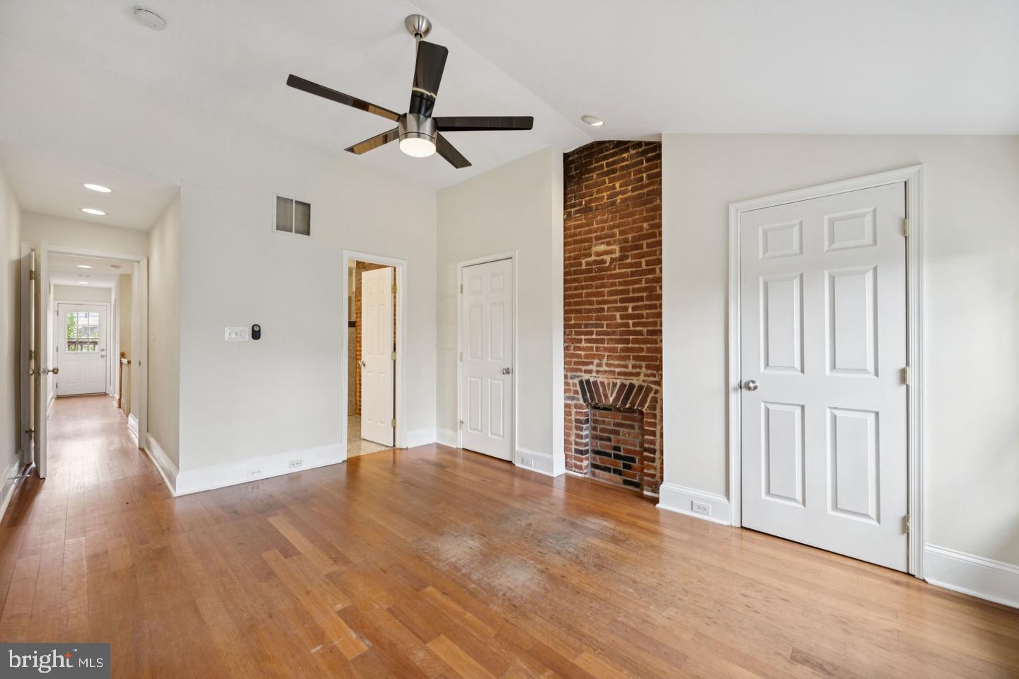 1814 E Pratt St Property Photo 24