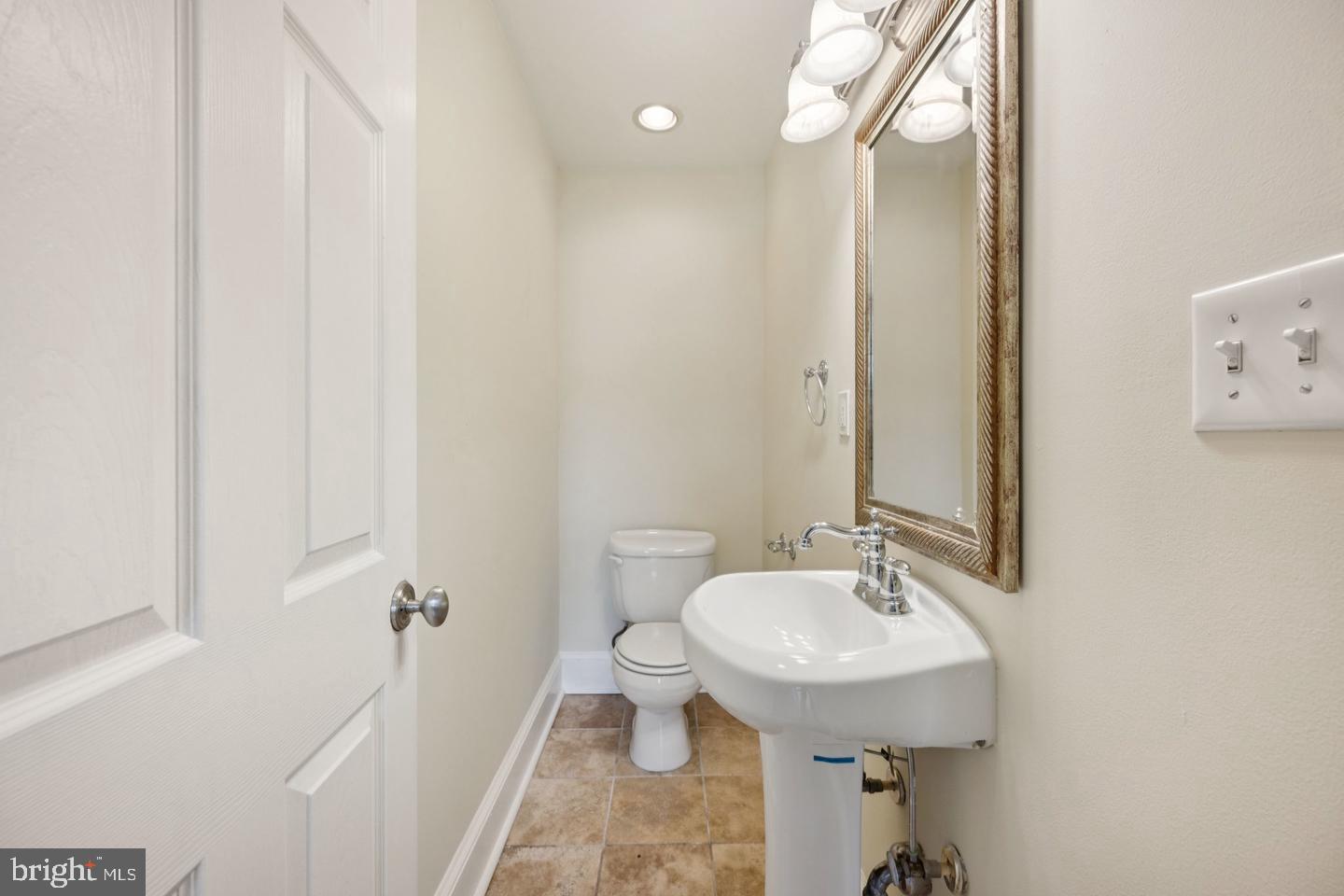 1814 E Pratt St Property Photo 30