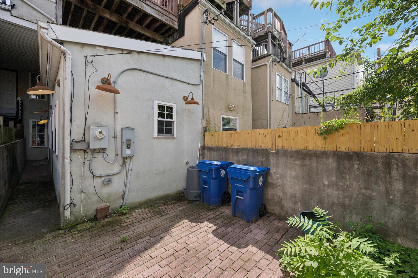 1814 E Pratt St Property Photo 32