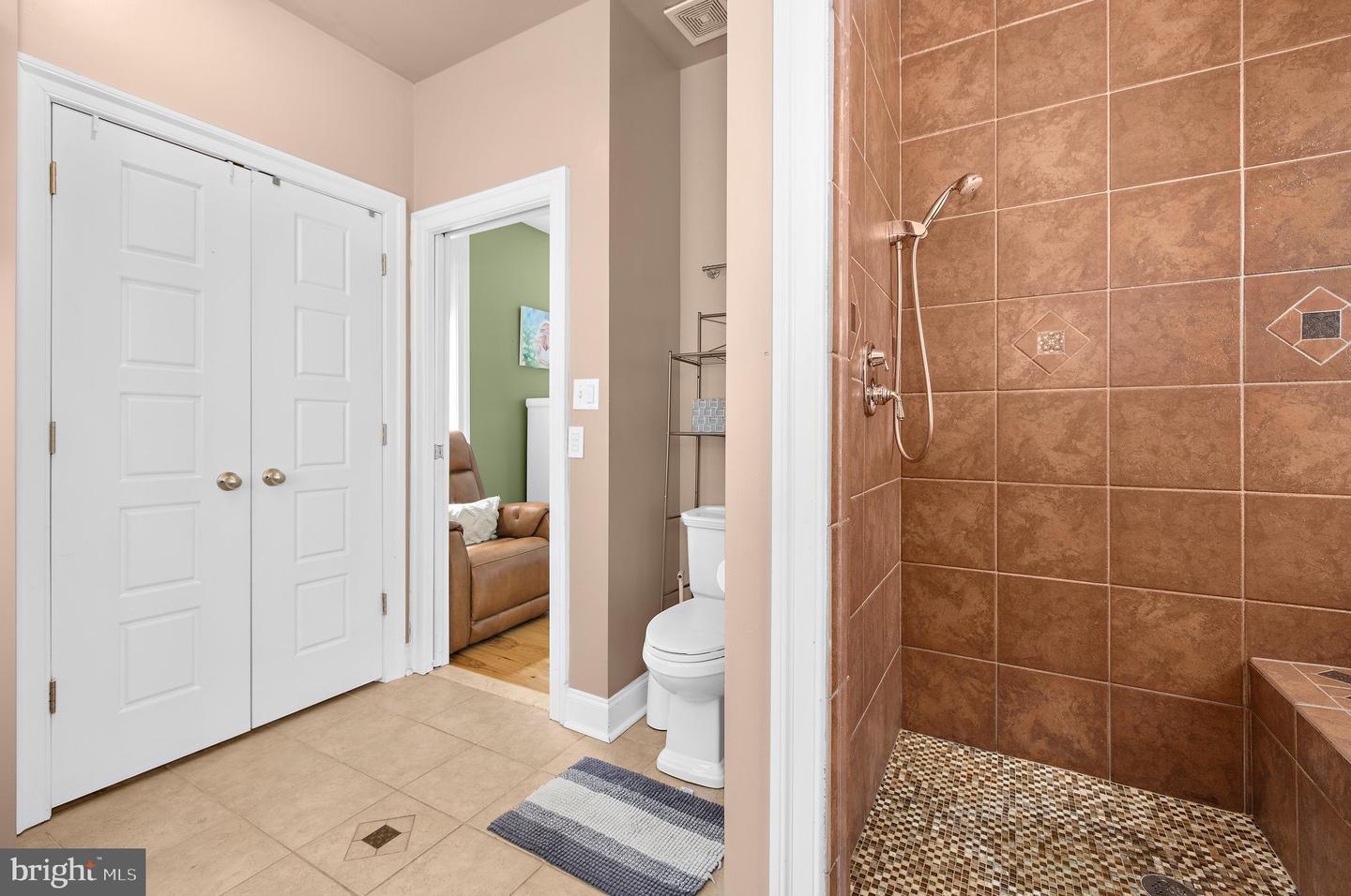 1002 Olive St Property Photo 30