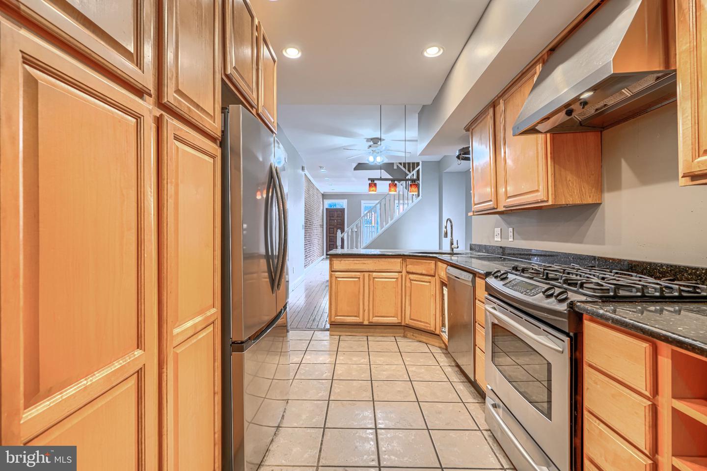 1305 S Hanover St S Property Photo 8