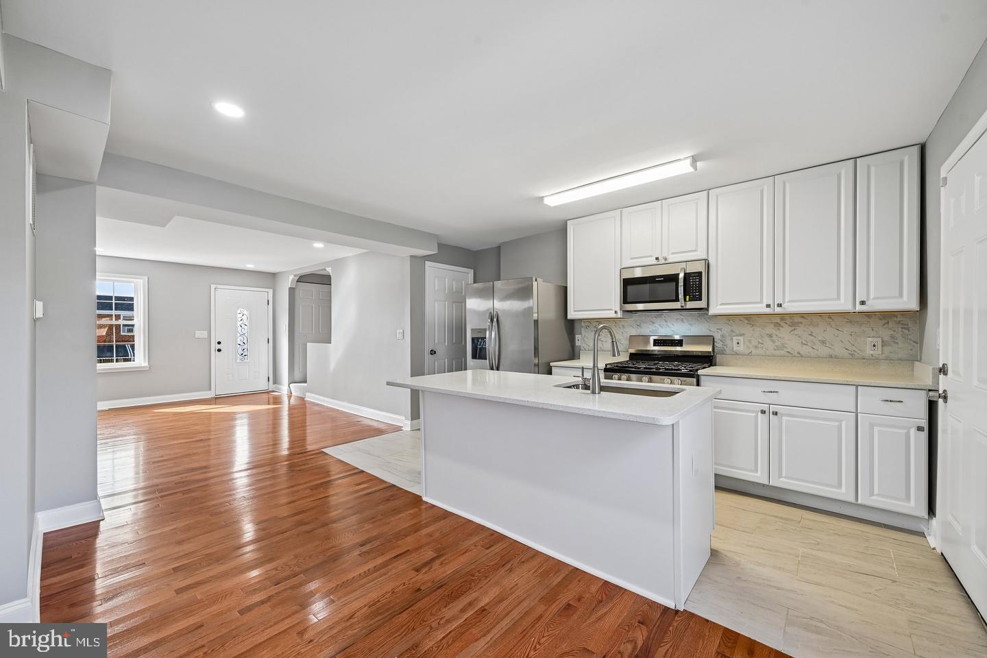 628 Roundview Rd Property Photo 10