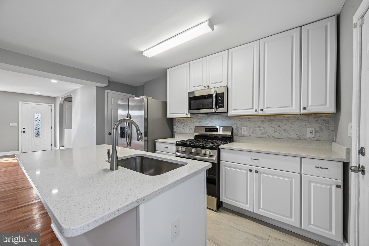 628 Roundview Rd Property Photo 11