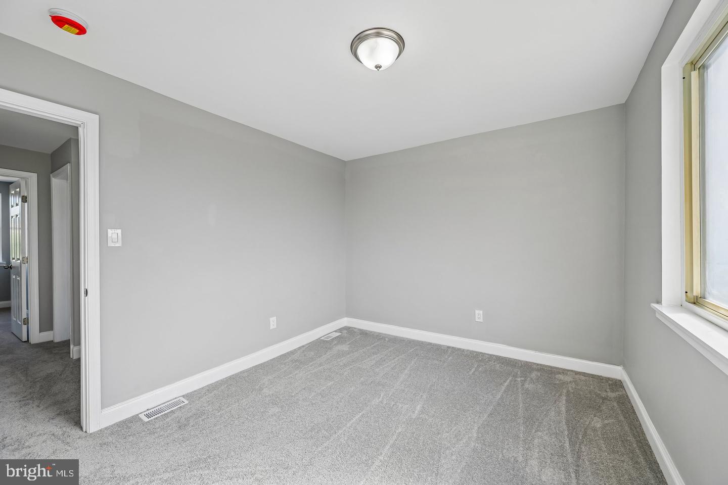 628 Roundview Rd Property Photo 19