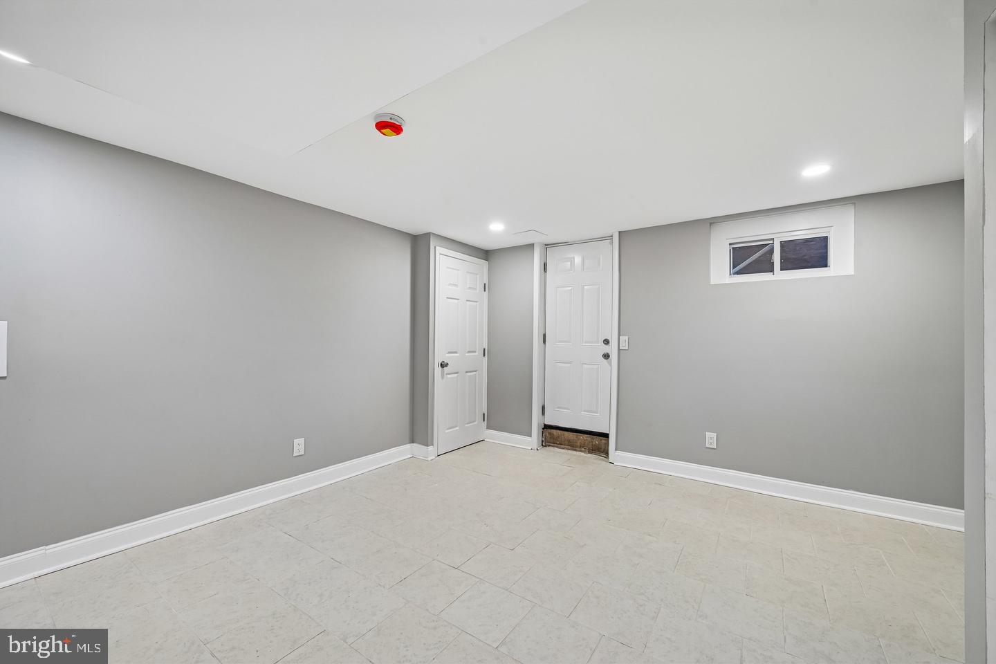 628 Roundview Rd Property Photo 32
