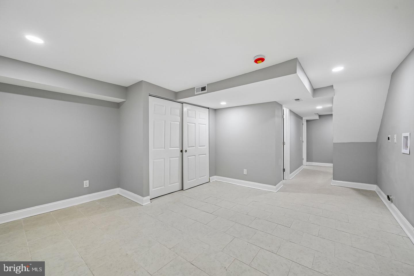 628 Roundview Rd Property Photo 33