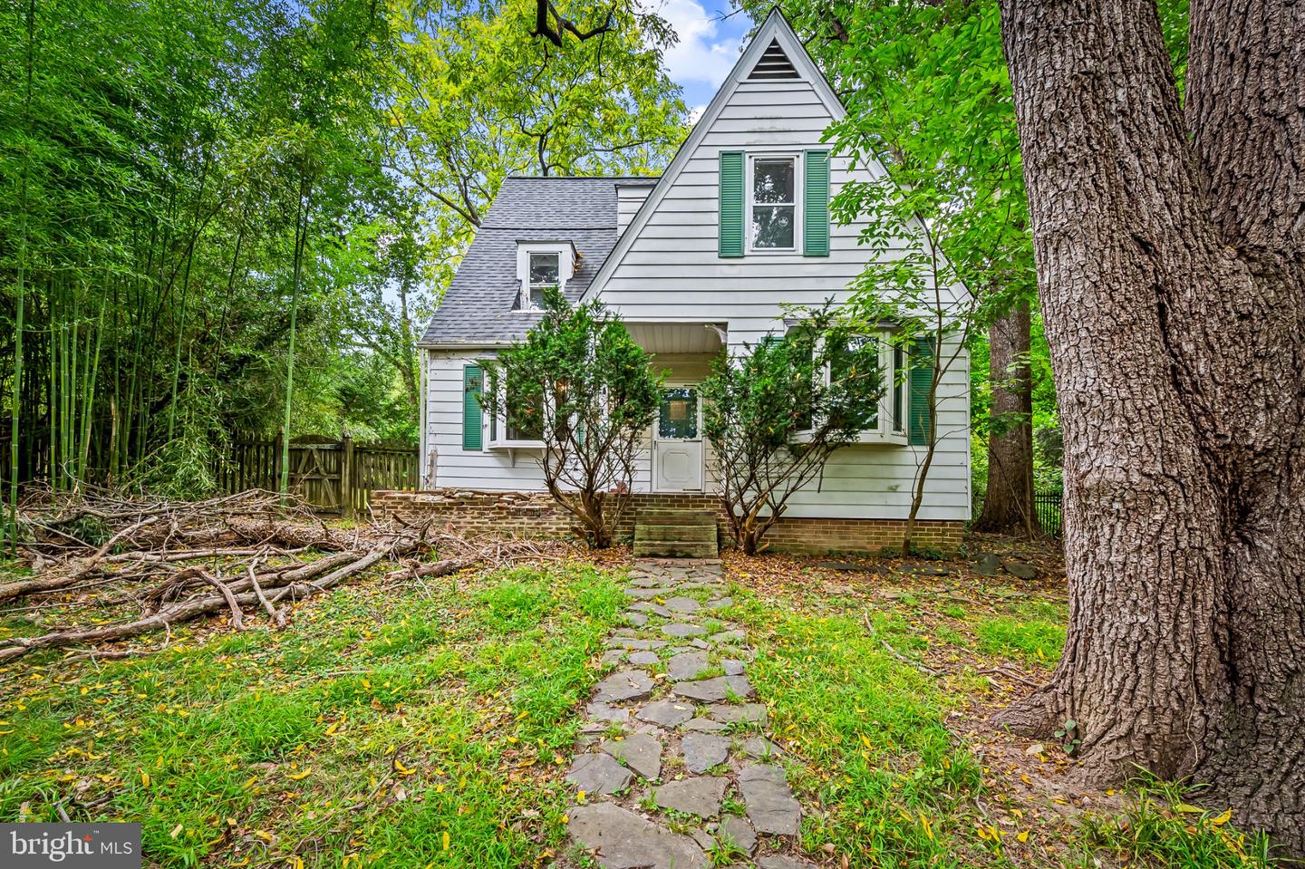 5732 CROSS COUNTRY BLVD Property Photo 1