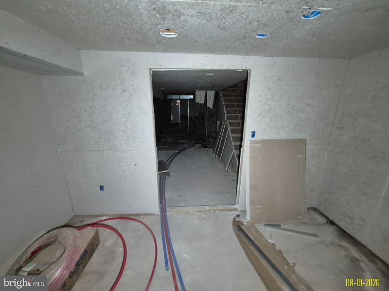 733 Dolphin St Property Photo 15