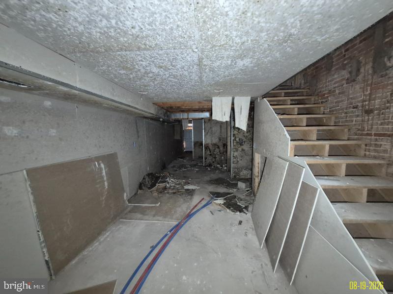 733 Dolphin St Property Photo 16