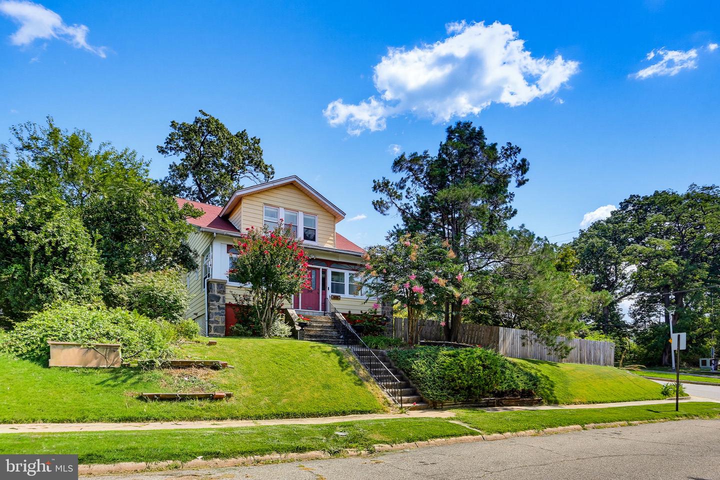 3030 Iona Ter Property Photo 2