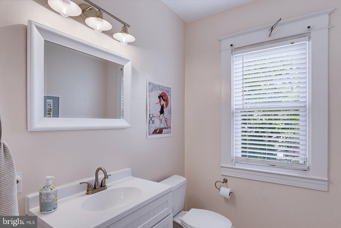 3030 Iona Ter Property Photo 16