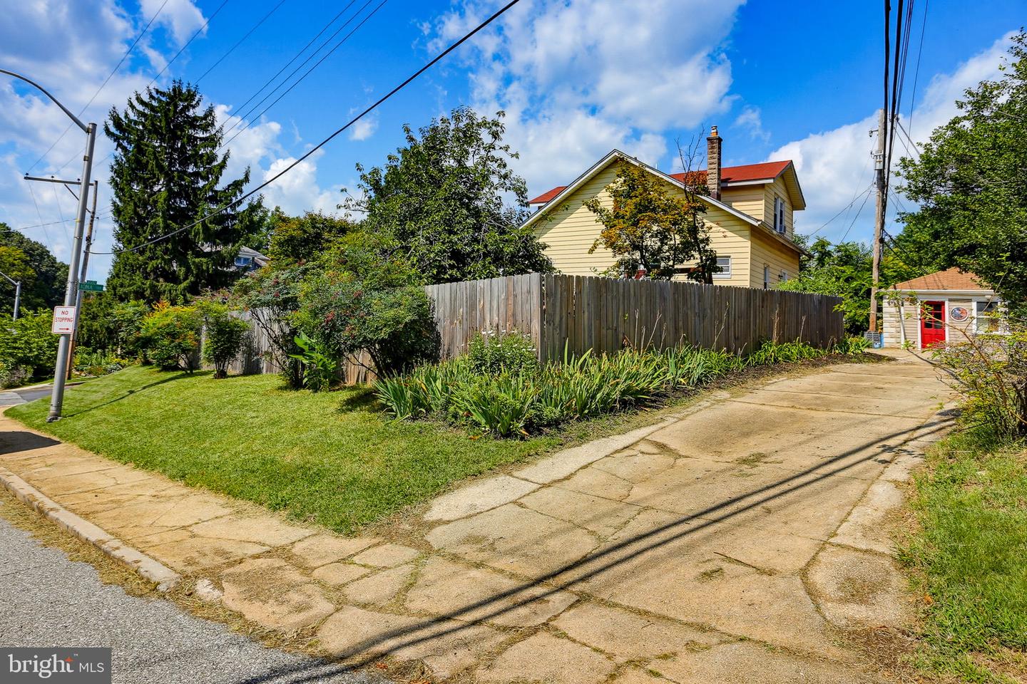 3030 Iona Ter Property Photo 33