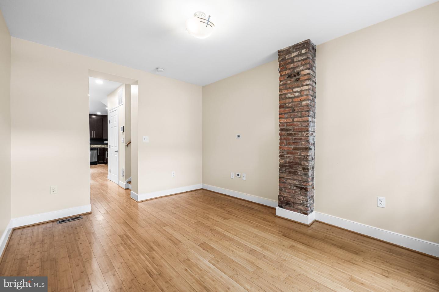 1815 Fleet St Property Photo 13