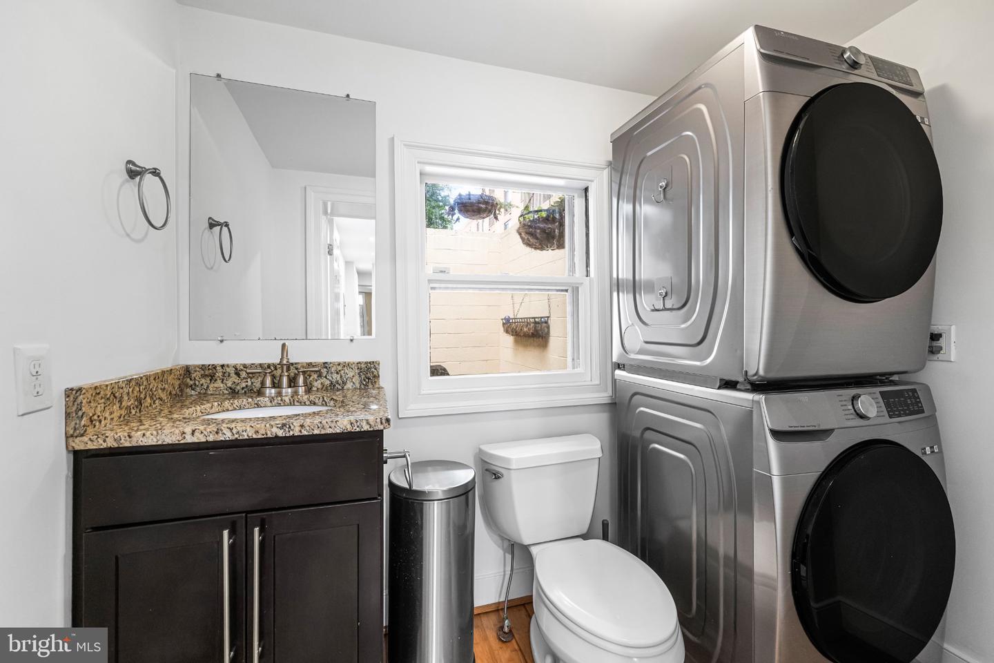 1815 Fleet St Property Photo 21
