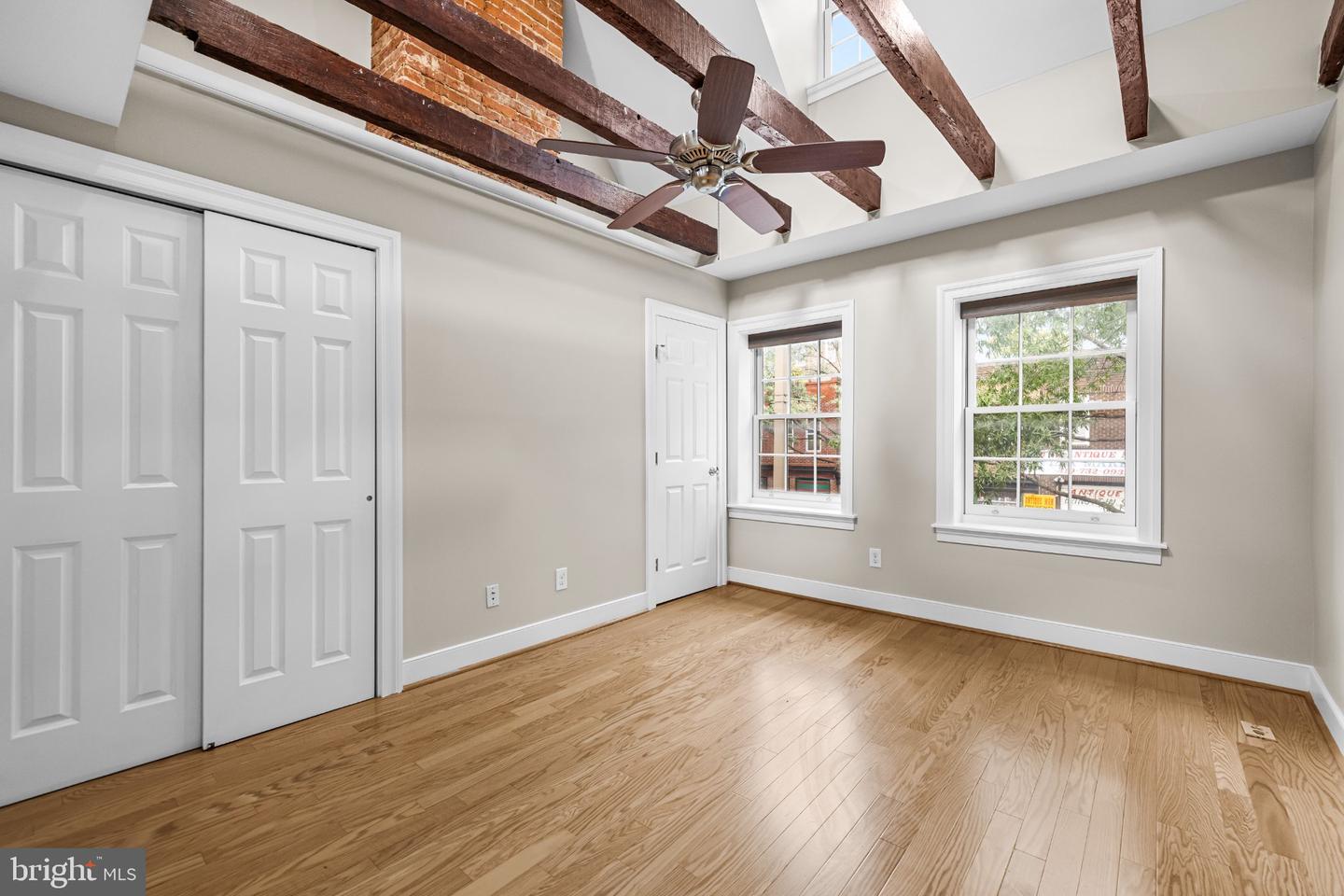 1815 Fleet St Property Photo 26