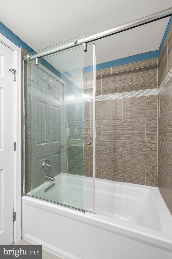 1815 Fleet St Property Photo 30