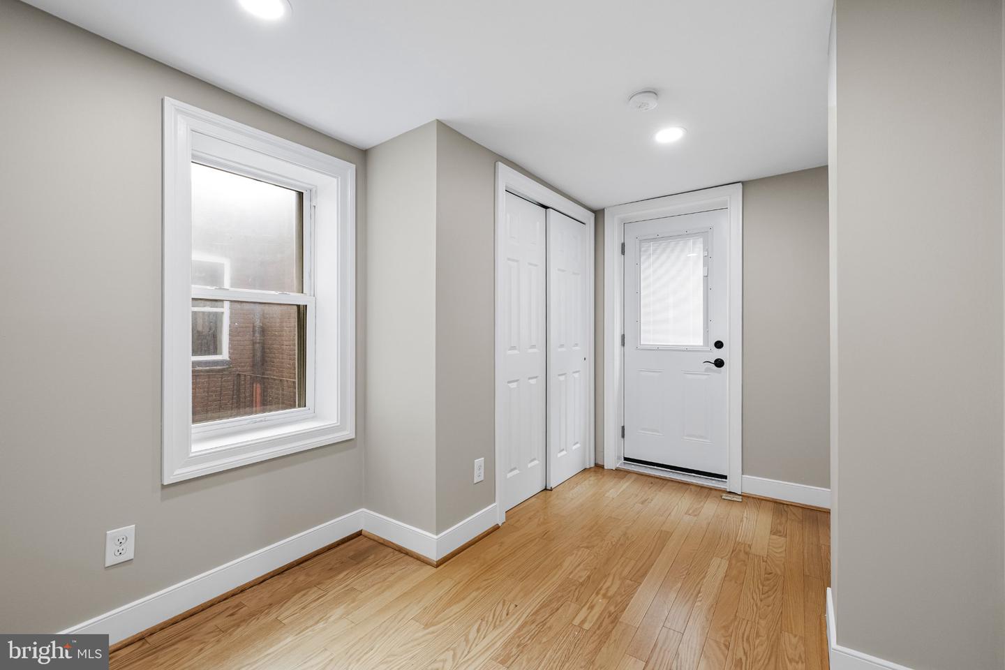 1815 Fleet St Property Photo 32