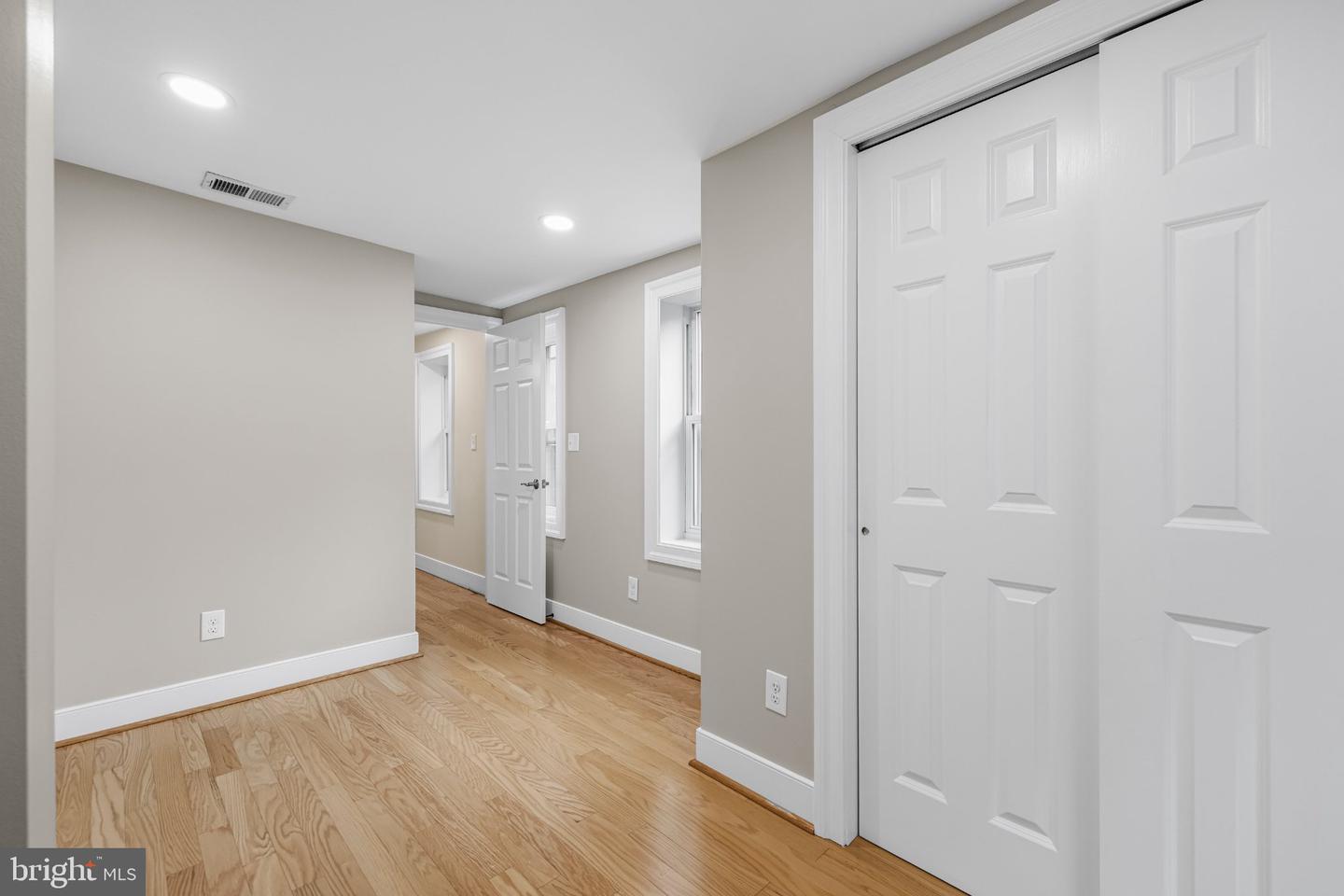 1815 Fleet St Property Photo 33