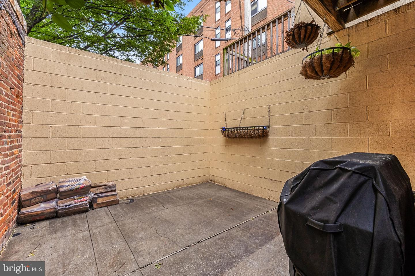 1815 Fleet St Property Photo 35