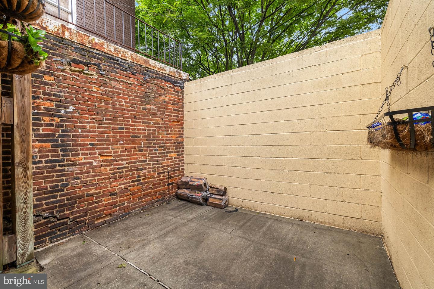 1815 Fleet St Property Photo 36