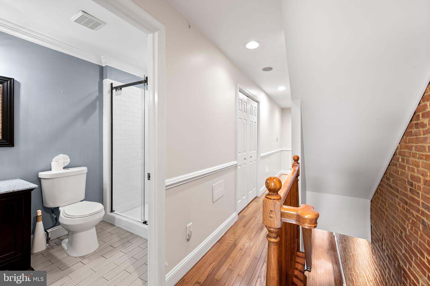 3211 Foster Property Photo 15