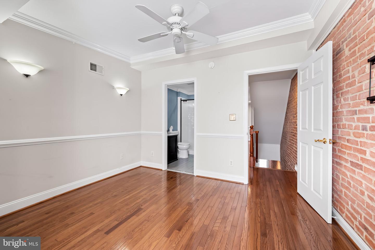 3211 Foster Property Photo 22