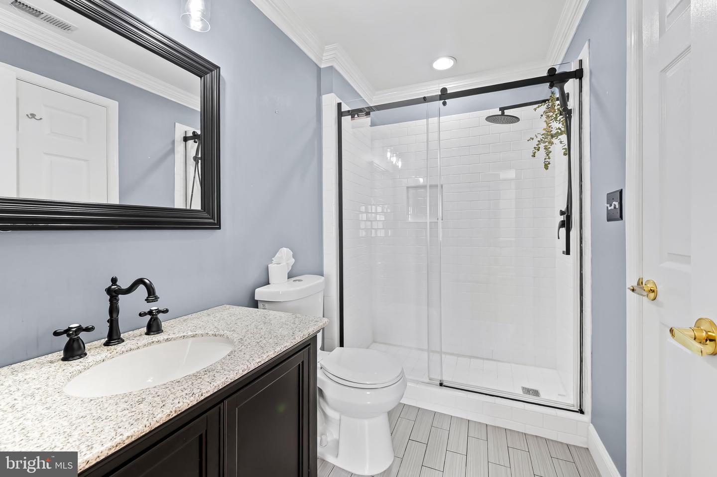 3211 Foster Property Photo 24