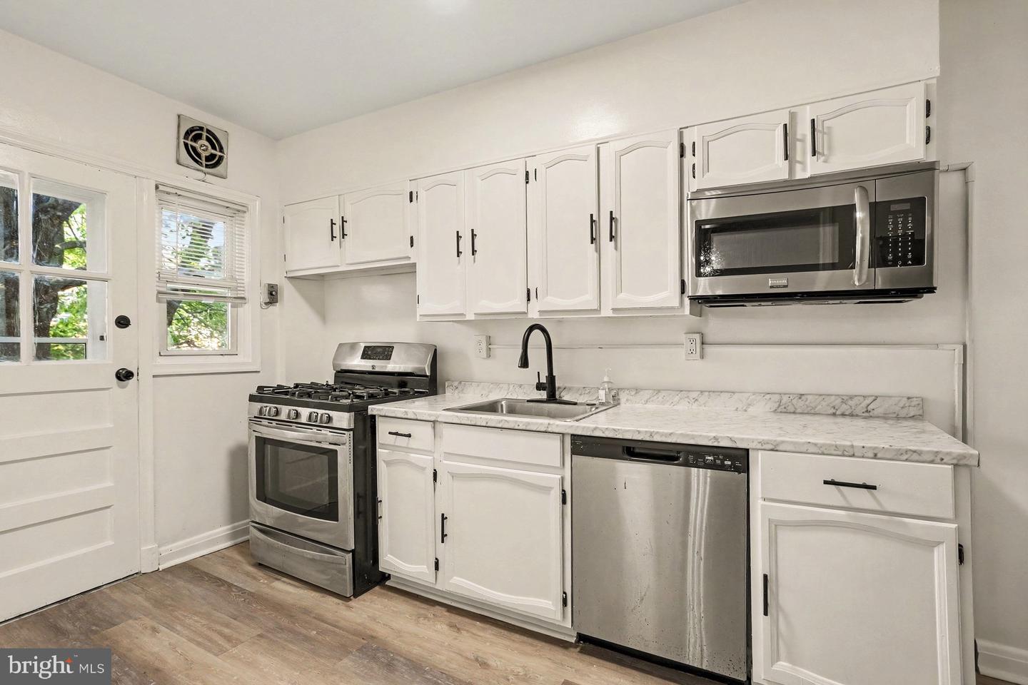 1302 Walker Ave Property Photo 6