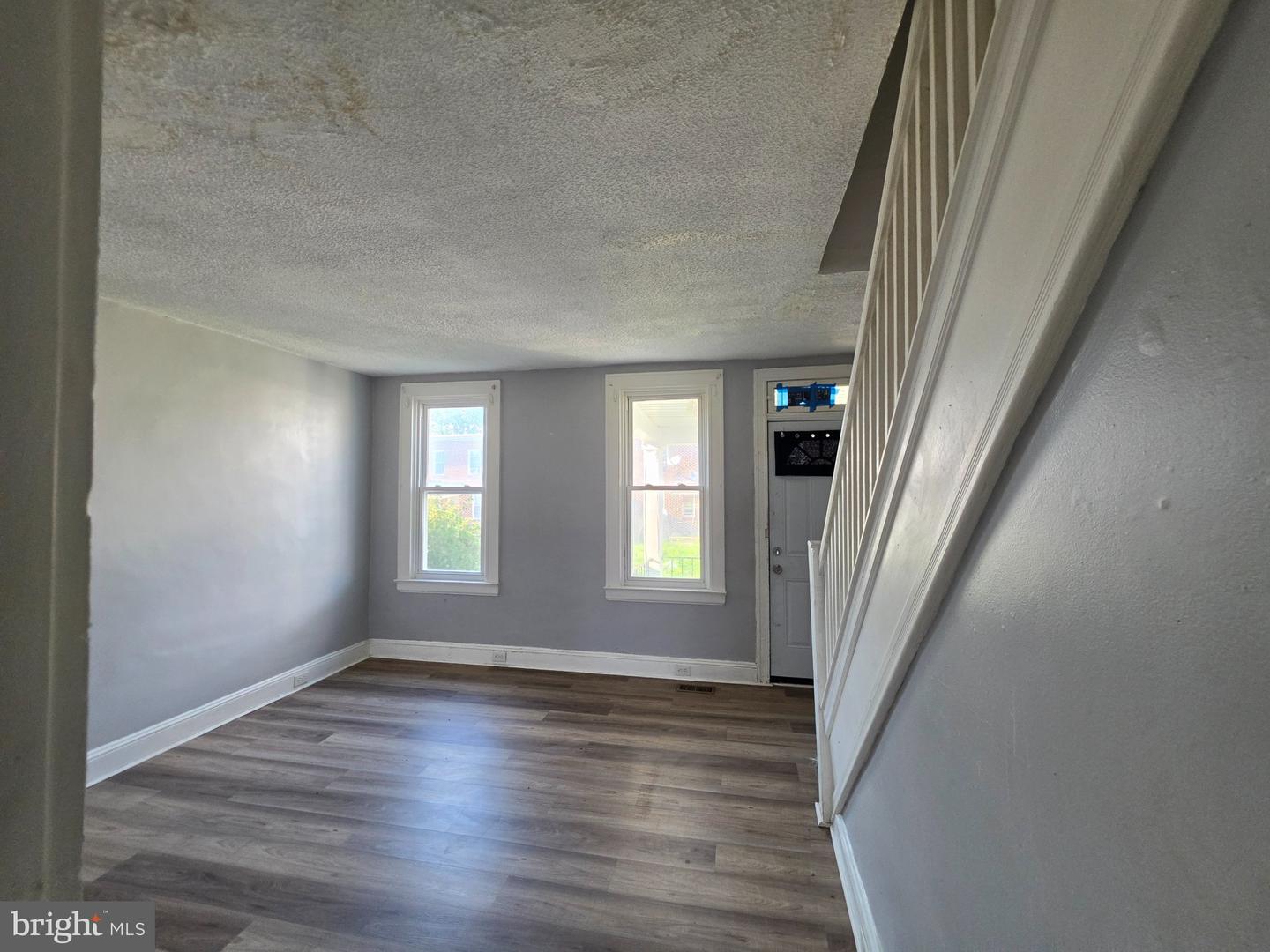 3233 Elmley Ave Property Photo 4