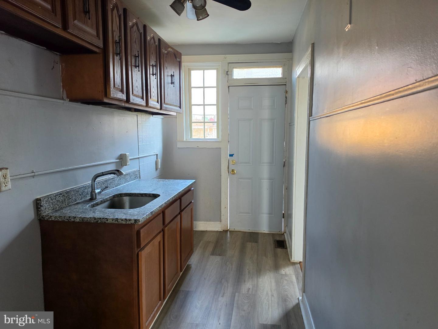 3233 Elmley Ave Property Photo 12